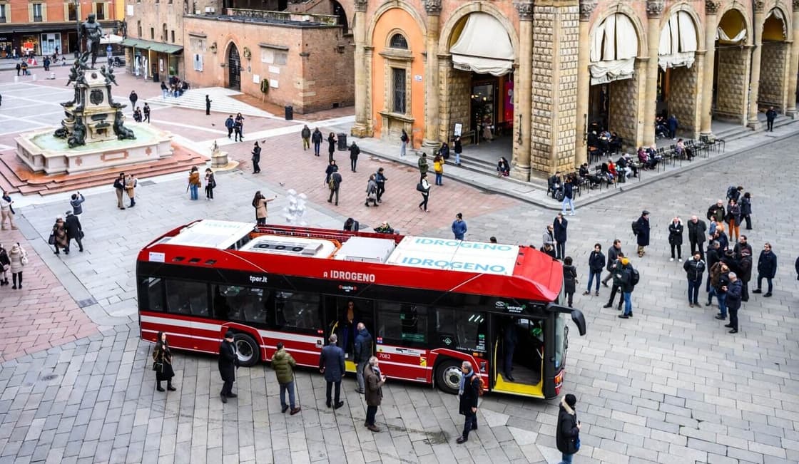 Solaris starts delivery of 137 hydrogen buses to Bologna