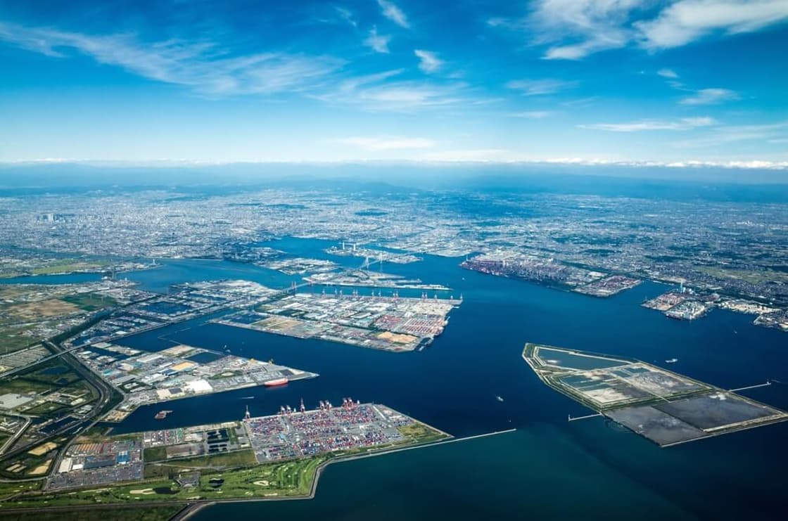 Nagoya Port rolls out hydrogen-powered forklifts for terminal and logistics operations