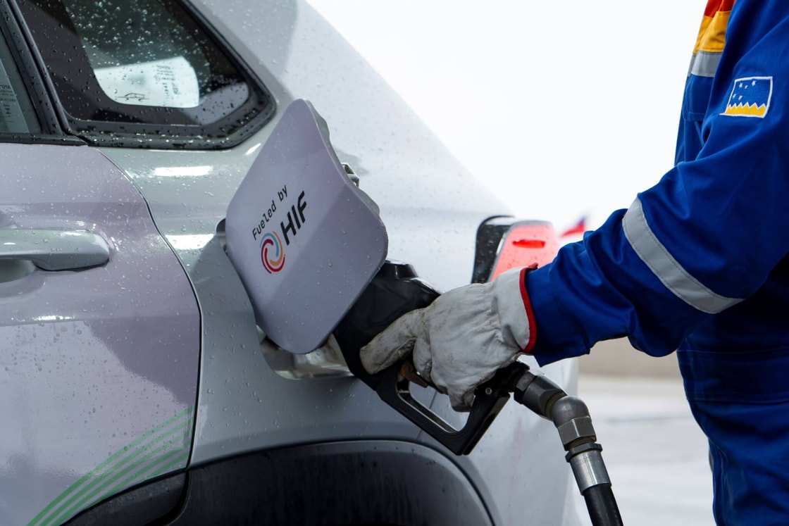 Rental cars in Chile to use green hydrogen-based e-fuel