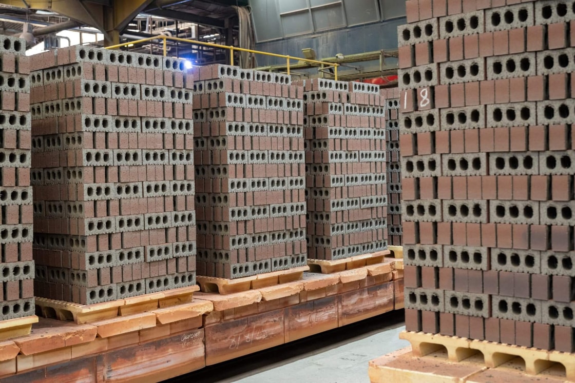 UK backs brickworks to deploy ‘world first’ hydrogen-fired brick kiln