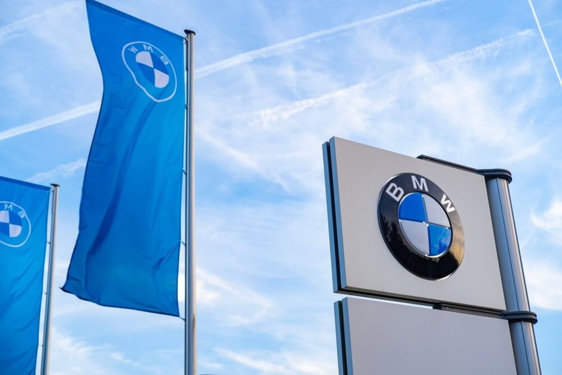 BMW swaps battery AGVs for 130 hydrogen-powered units at Leipzig plant