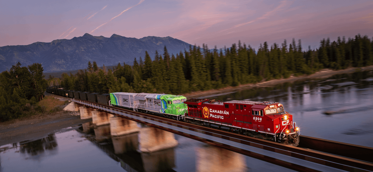 CPKC Introduces First High-Power Hydrogen-Powered Locomotive in North America