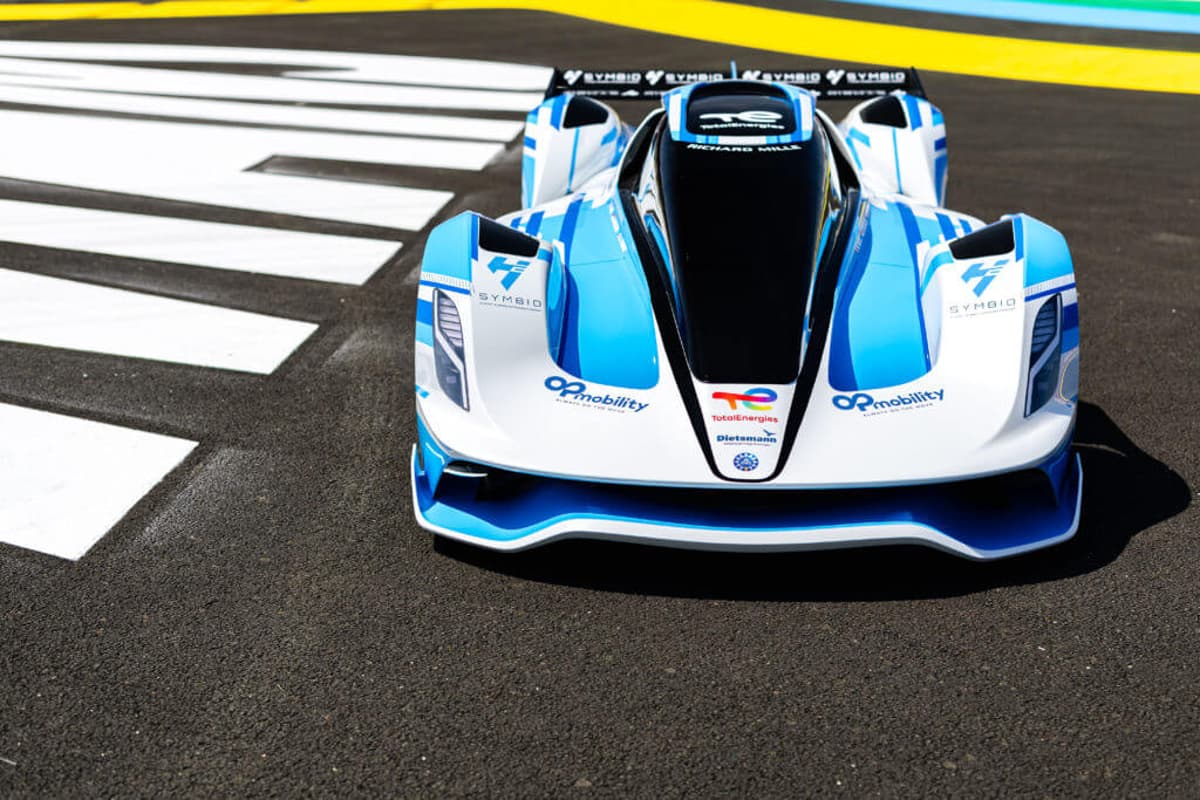 Revolutionizing Competitive Racing: The Shift to Liquid Hydrogen in MissionH24