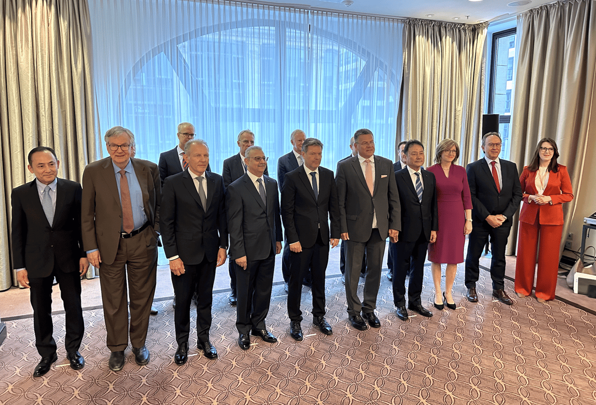 Advancing Hydrogen Deployment in Europe: Collaborative Efforts and Regulatory Frameworks