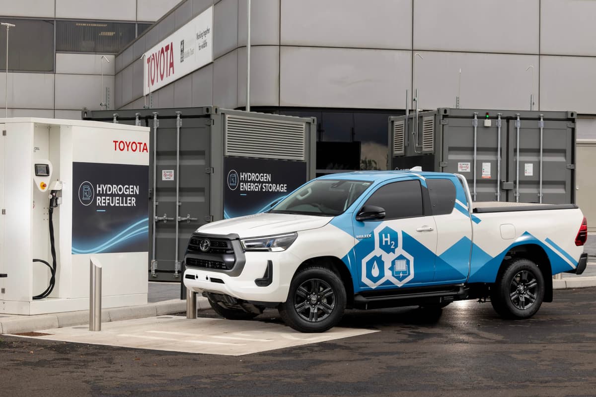 Toyota to build 10 hydrogen fuel cell electric Hilux trucks by year end - Vimarsana News