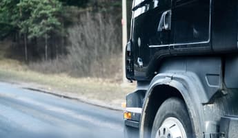 Hydrogen internal combustion engines to be integrated into Werner trucks as part of new partnership with Cummins