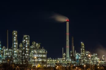 TotalEnergies to decarbonise German refinery with hydrogen under VNG partnership