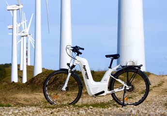 Hydrogen bike gets 50% range boost – and its heading to G7 Summit next year