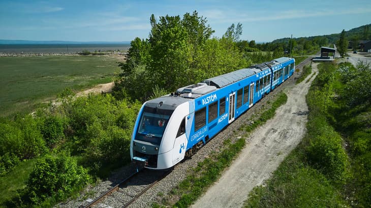 Hydrogen-powered train enters revenue service in Québec, Canada