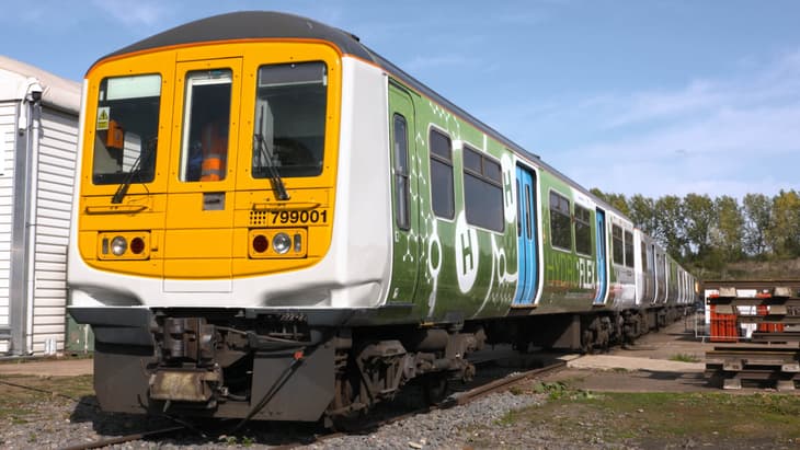 Hydrogen-powered train makes first UK journey