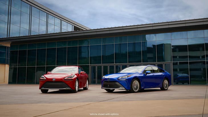 Toyota Mirai to debut in December