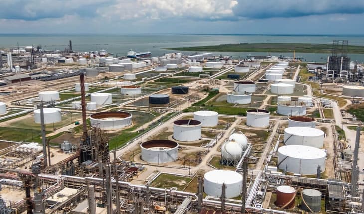 US DOE unveils $700m for Gulf Coast clean hydrogen-based chemicals projects