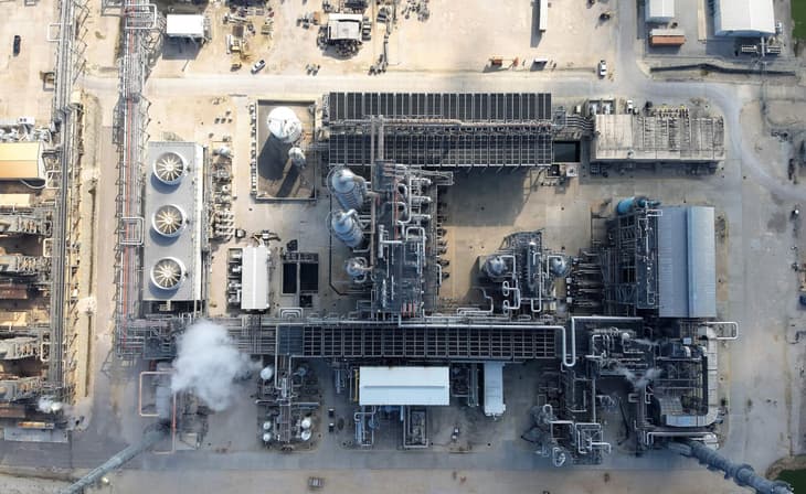 Celanese receives Linde hydrogen and captured CO2 for methanol production