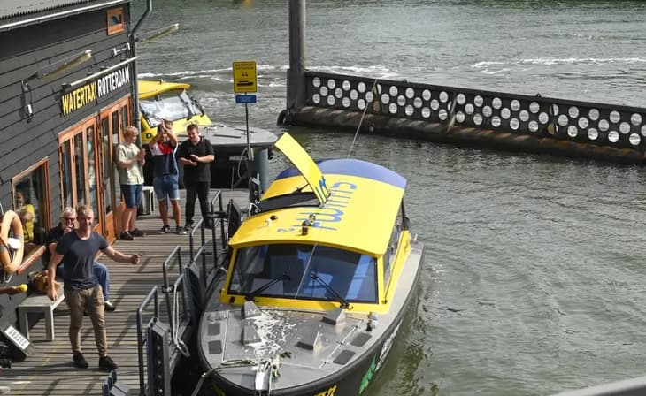 Hydrogen-powered watertaxi takes to Rotterdam waters