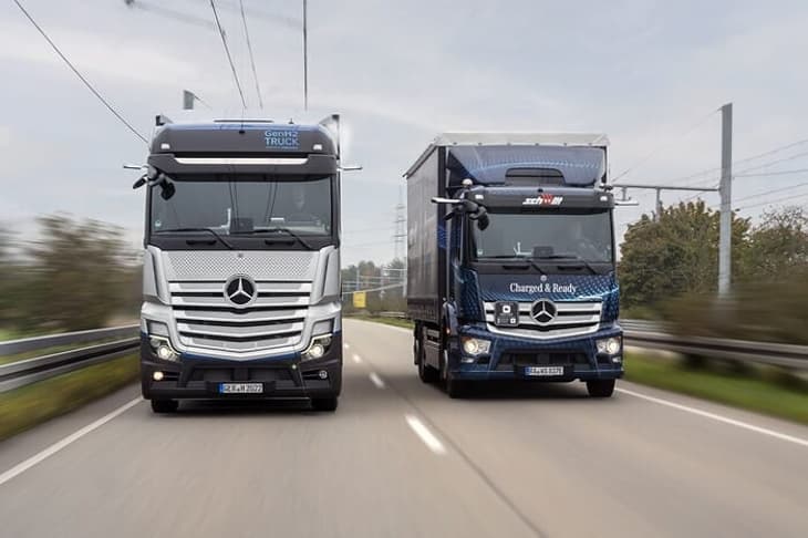 Daimler Trucks to test hydrogen fuel cell truck on public roads