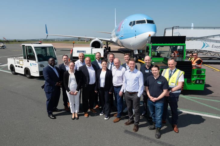 Exeter Airport hosts UK’s first hydrogen-powered aircraft turnaround