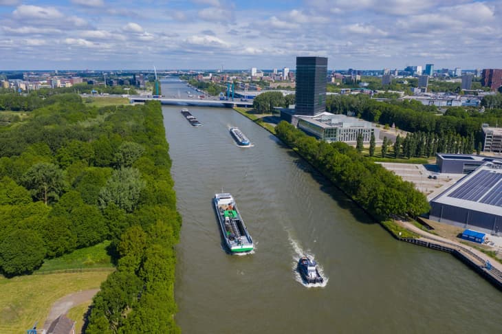 Innovative hydrogen fuel cell hybrid developed by RiverCell set to be used for inland shipping