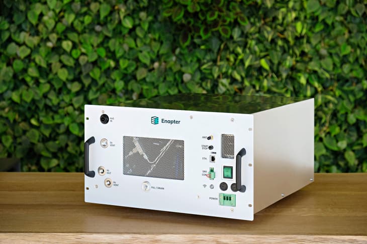 enapter-launches-one-size-fits-all-electrolyser-prepares-for-mass-production