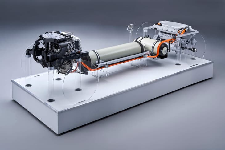 First look at BMW’s hydrogen fuel cell powertrain