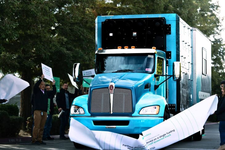 Accelera sets Guinness World Record for longest hydrogen truck journey