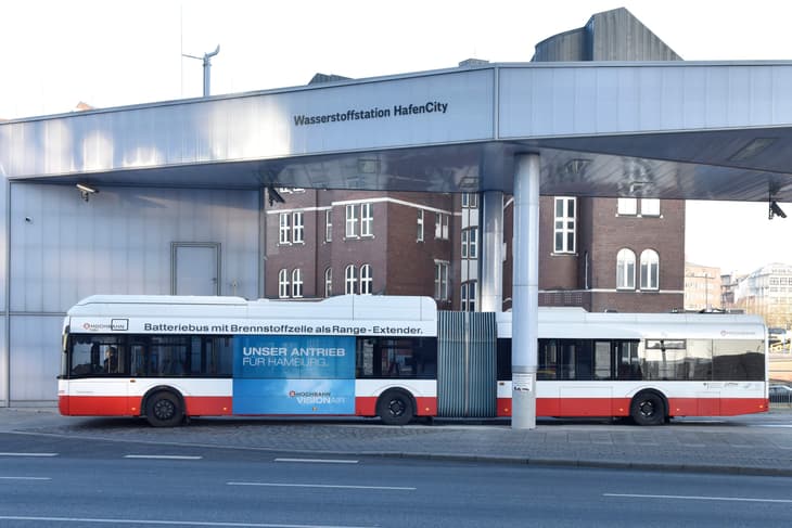 Hamburger Hochbahn launches tender for 50 hydrogen fuel cell buses