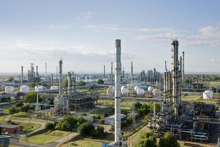 Frames hydrogen recovery system to support MOL refinery