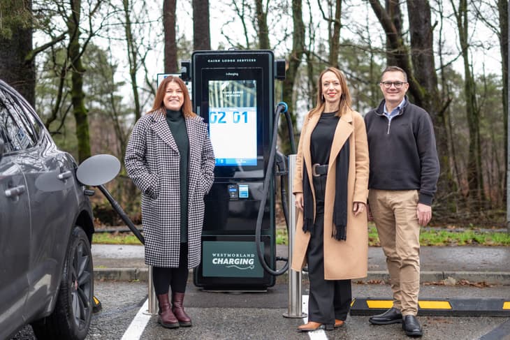 Hydrogen provides power for EV charging at UK service station