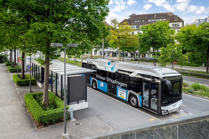 Ballard to supply 1,000 fuel cells to Solaris Bus & Coach