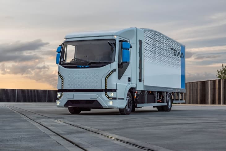 uk-manufacturer-launches-its-first-hydrogen-electric-truck