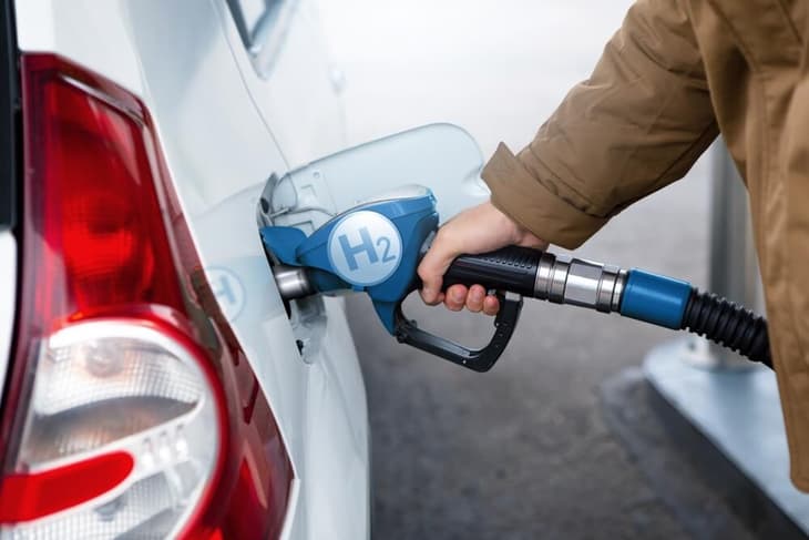 Blackburn College launches UK’s first level 2 hydrogen qualification