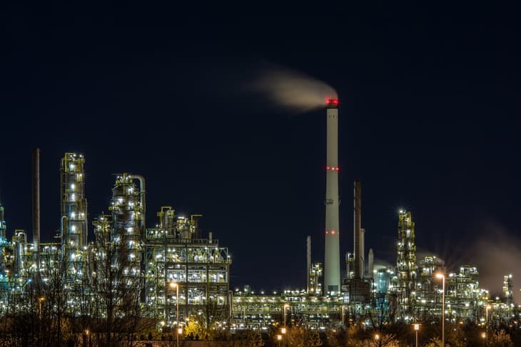 TotalEnergies to decarbonise German refinery with hydrogen under VNG partnership