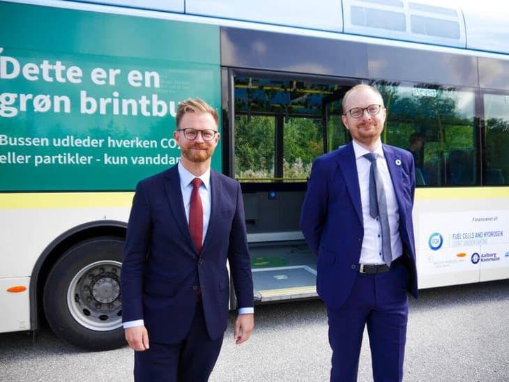 Denmark inaugurates country’s first three hydrogen buses