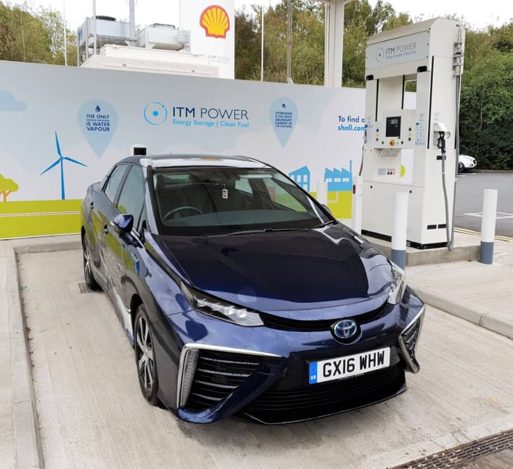 New hydrogen station opens at Gatwick Airport