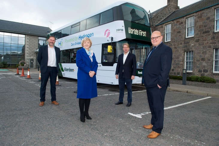 Luxfer technology powers world’s first fleet of hydrogen double decker buses
