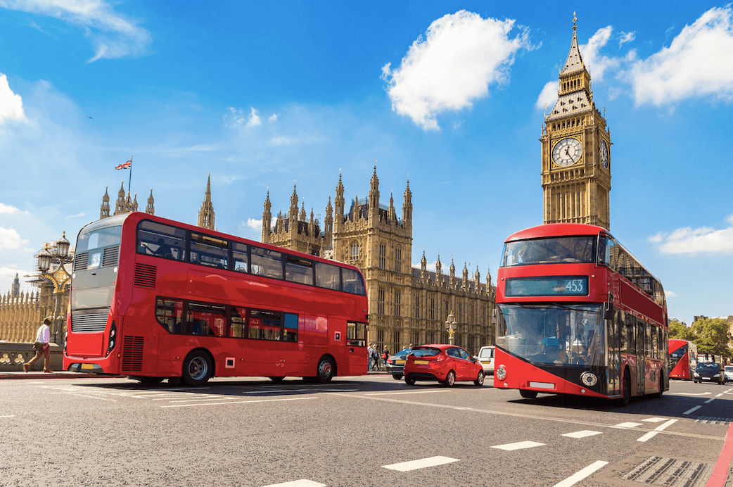 London welcomes England’s first hydrogen-powered double decker bus ...