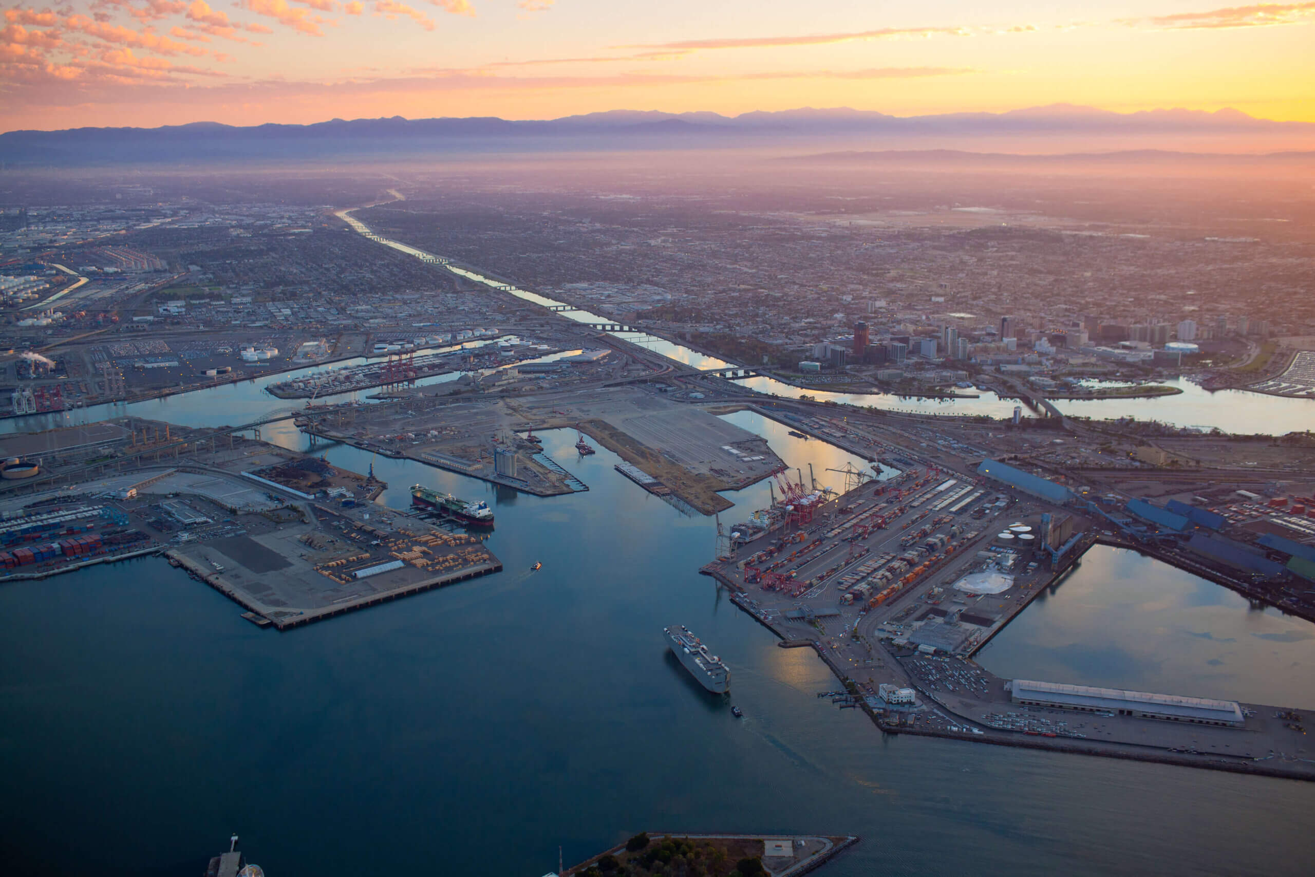Port of Long Beach showcases hydrogen equipment
