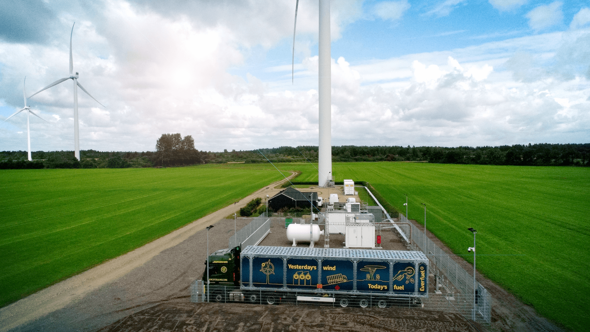Siemens Gamesa powers fuel cell vehicles with green hydrogen produced at its ‘ground-breaking’ Brande Hydrogen test site