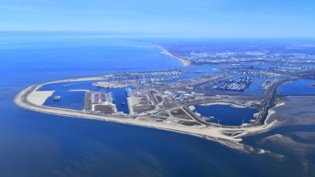 New hydrogen production facility planned for the Port of Rotterdam