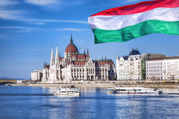 MOL, Plug Power to develop one of Europe's 'largest-capacity' green hydrogen production facilities - Vimarsana News