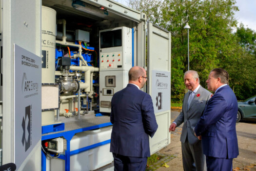 COP26: AFC Energy demonstrates its Extreme E hydrogen fuel cell generator to the Prince of Wales