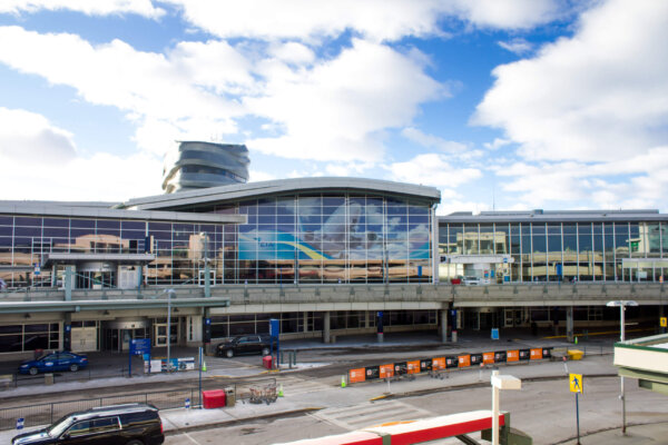 Edmonton International Airport to introduce hydrogen-converted truck fleet in new partnership - Vimarsana News